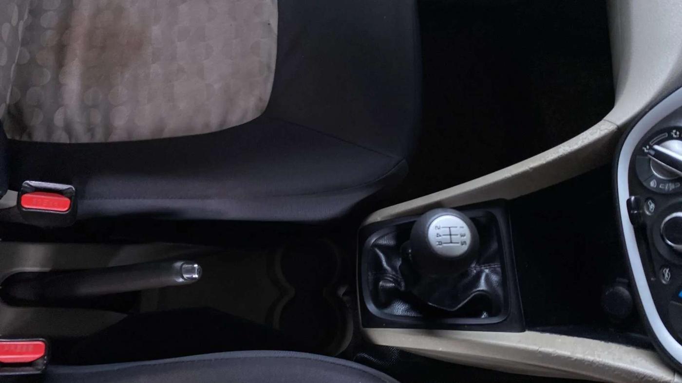 2014 Maruti Celerio VXI, Petrol, Manual, 54,304 km, Gear Lever