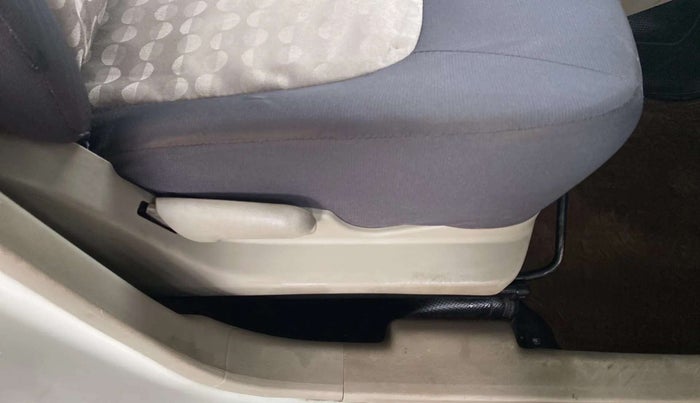 2014 Maruti Celerio VXI, Petrol, Manual, 54,304 km, Driver Side Adjustment Panel
