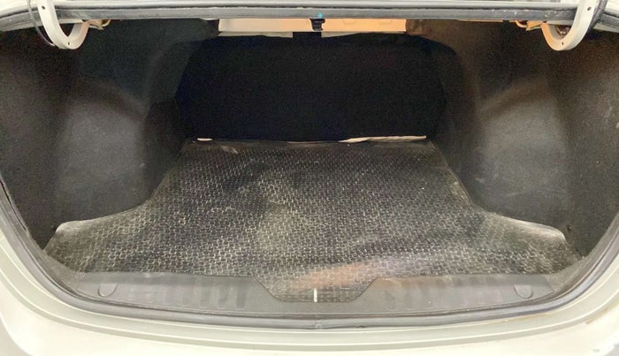 2016 Maruti Ciaz VXI+, Petrol, Manual, 24,583 km, Boot Inside