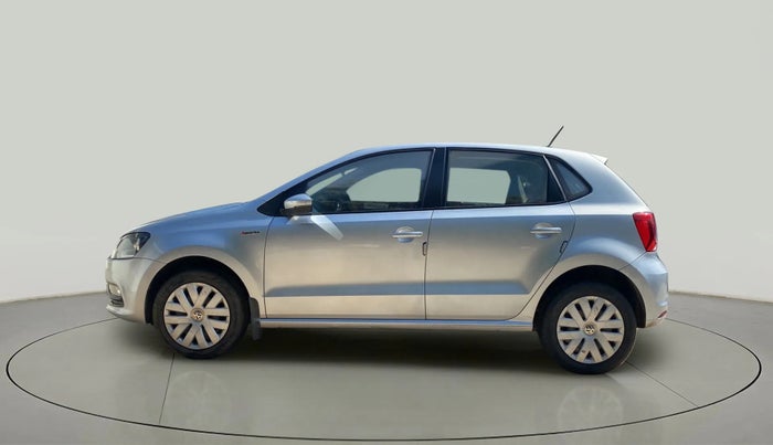 2016 Volkswagen Polo COMFORTLINE 1.2L, Petrol, Manual, 81,452 km, Left Side
