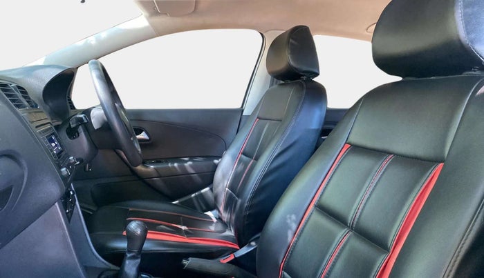 2016 Volkswagen Polo COMFORTLINE 1.2L, Petrol, Manual, 81,452 km, Right Side Front Door Cabin