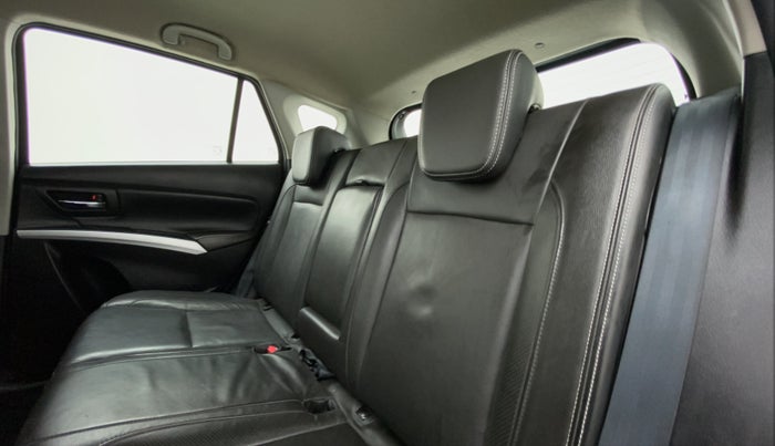 2020 Maruti S Cross ALPHA 1.5 SMART HYBRID, Petrol, Manual, 13,516 km, Right Side Rear Door Cabin