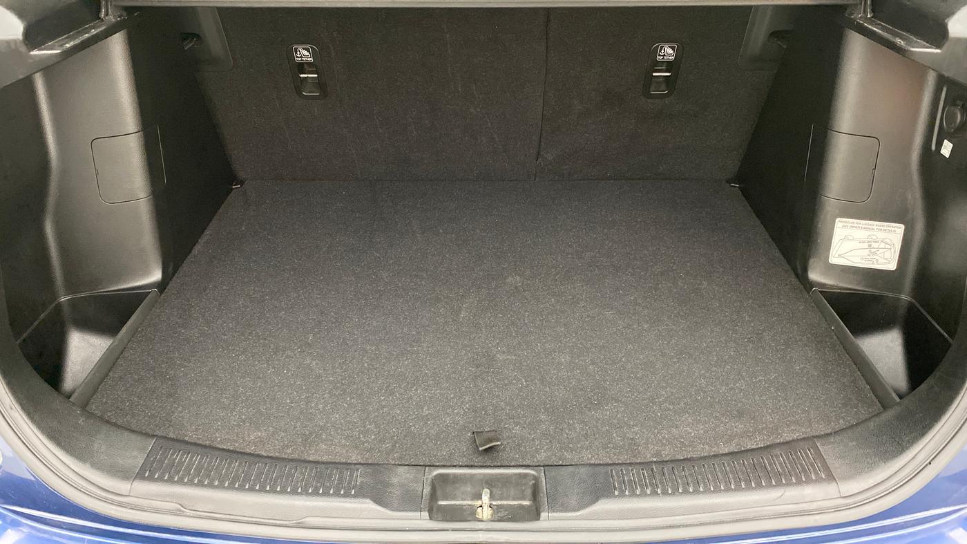 2020 Maruti S Cross ALPHA 1.5 SMART HYBRID, Petrol, Manual, 13,516 km, Boot Inside