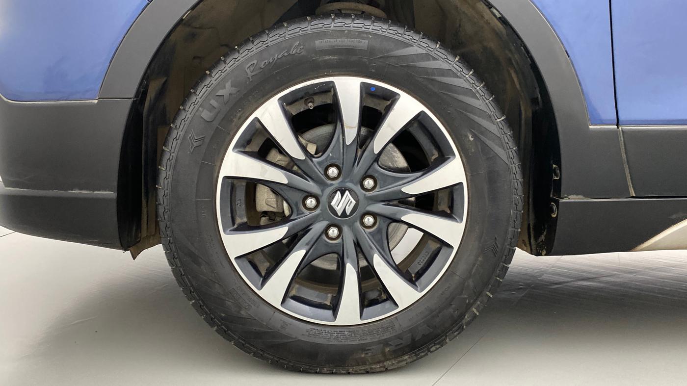 2020 Maruti S Cross ALPHA 1.5 SMART HYBRID, Petrol, Manual, 13,516 km, Left Front Wheel