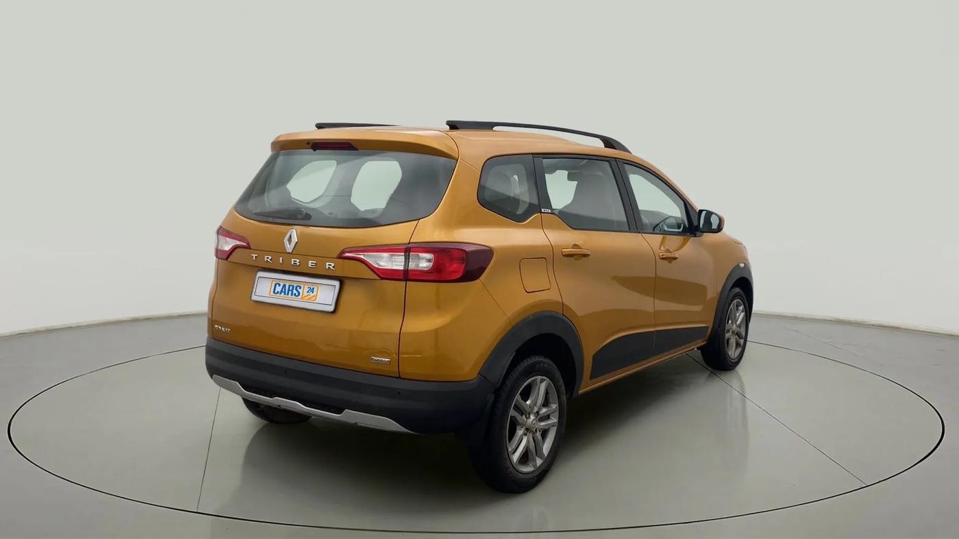2020 Renault TRIBER RXZ, Petrol, Manual, 65,100 km, Right Back Diagonal