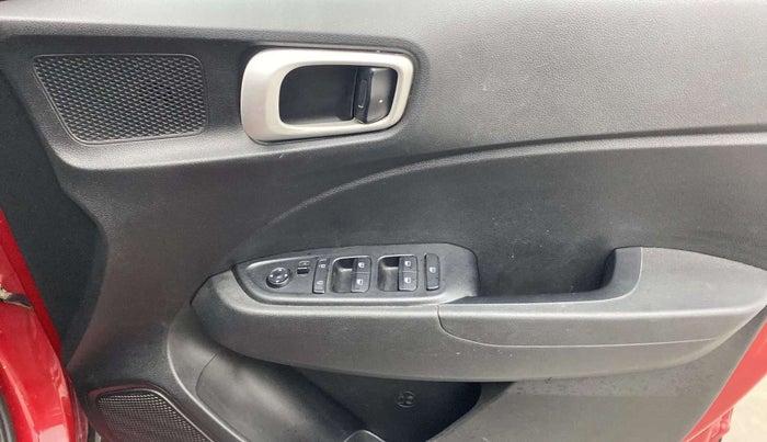2019 Hyundai VENUE S 1.2, Petrol, Manual, 30,713 km, Driver Side Door Panels Control