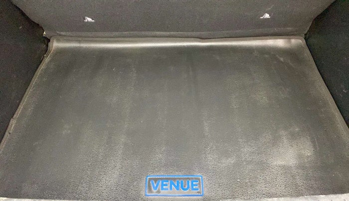 2019 Hyundai VENUE S 1.2, Petrol, Manual, 30,713 km, Boot Inside