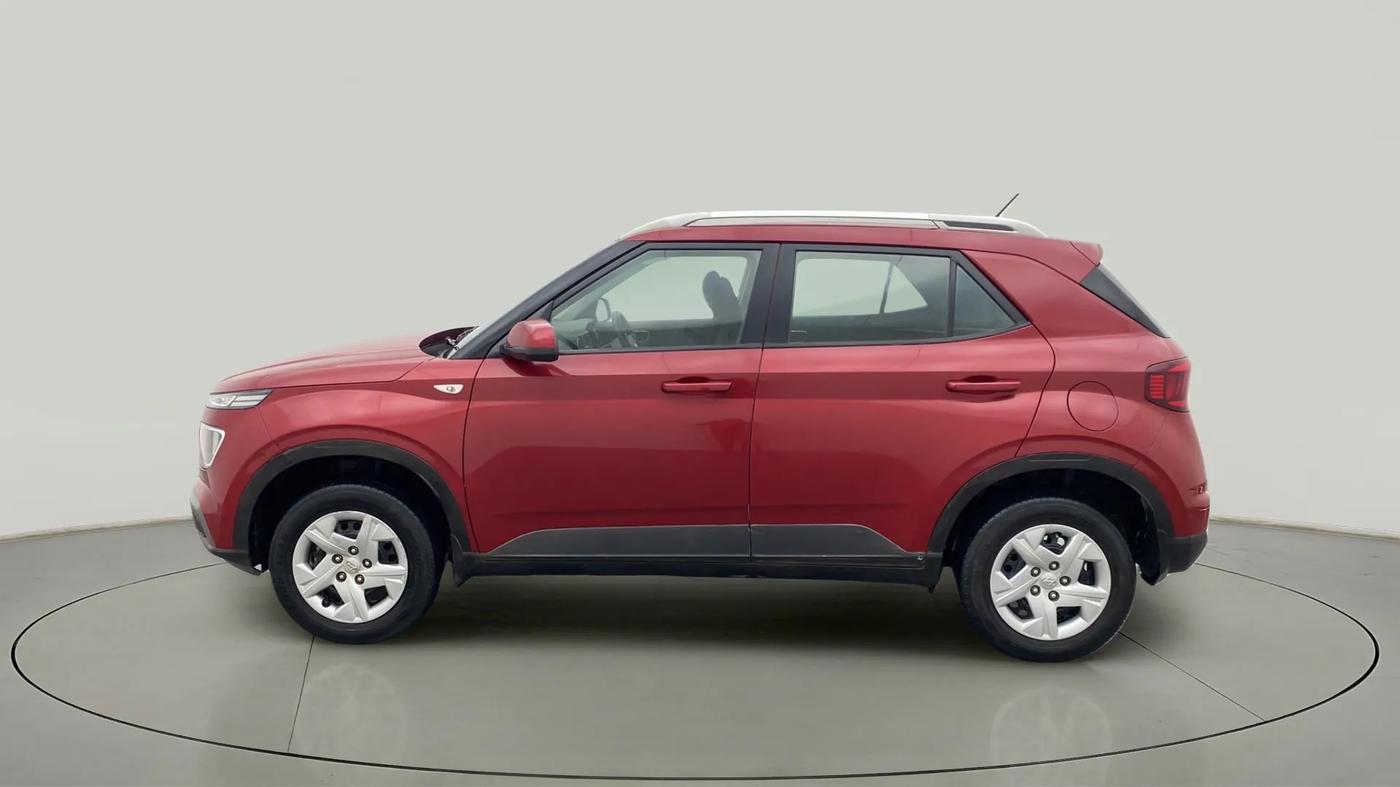 2019 Hyundai VENUE S 1.2, Petrol, Manual, 30,713 km, Left Side