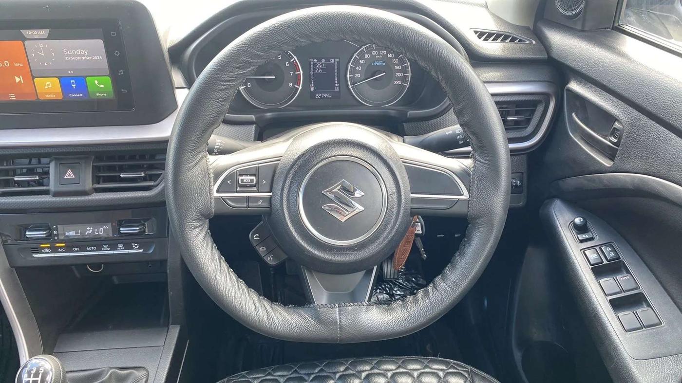 2022 Maruti BREZZA VXI SMART HYBRID, Petrol, Manual, 23,201 km, Steering Wheel Close Up