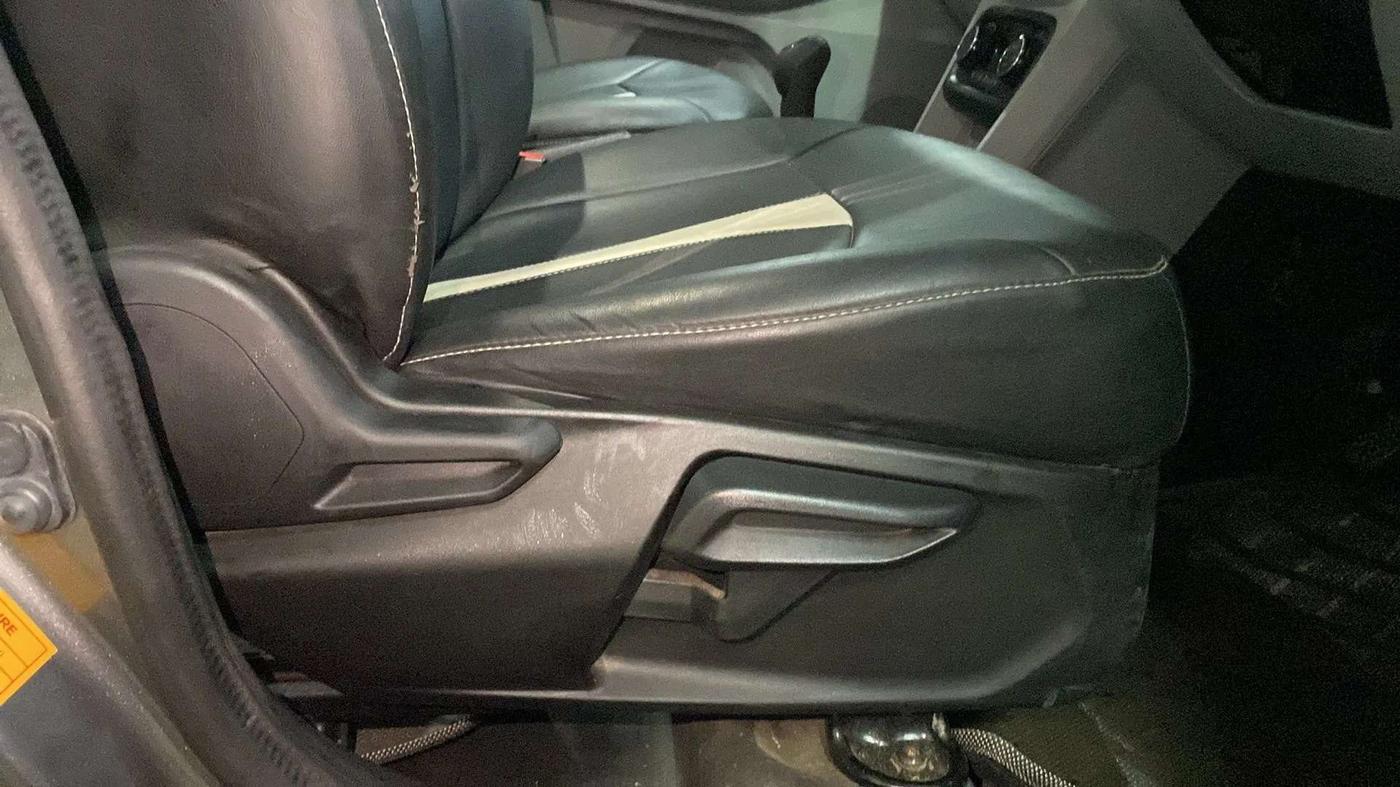 2020 Tata Tiago XZ PLUS PETROL, Petrol, Manual, 20,116 km, Driver Side Adjustment Panel
