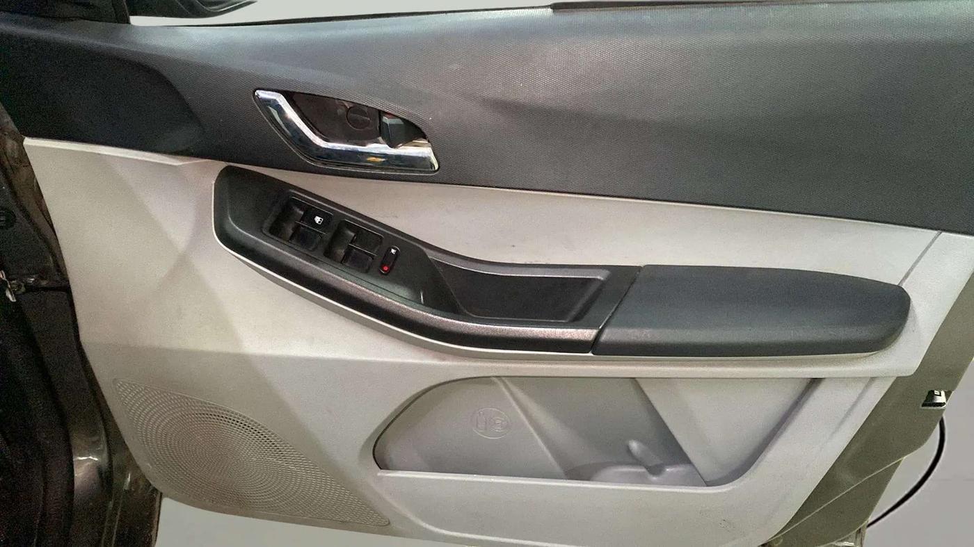2020 Tata Tiago XZ PLUS PETROL, Petrol, Manual, 20,116 km, Driver Side Door Panels Control