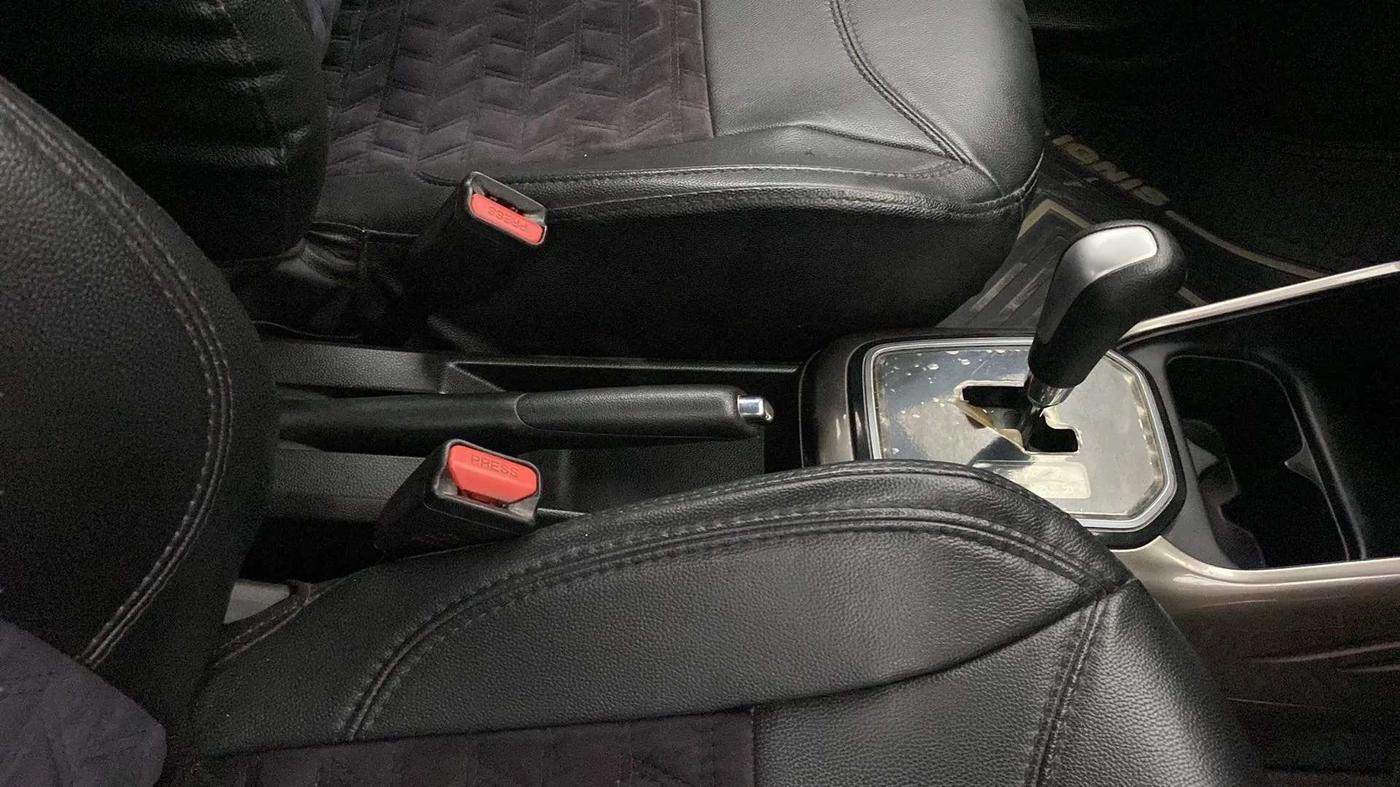 2017 Maruti IGNIS DELTA 1.2 AMT, Petrol, Automatic, 80,877 km, Gear Lever