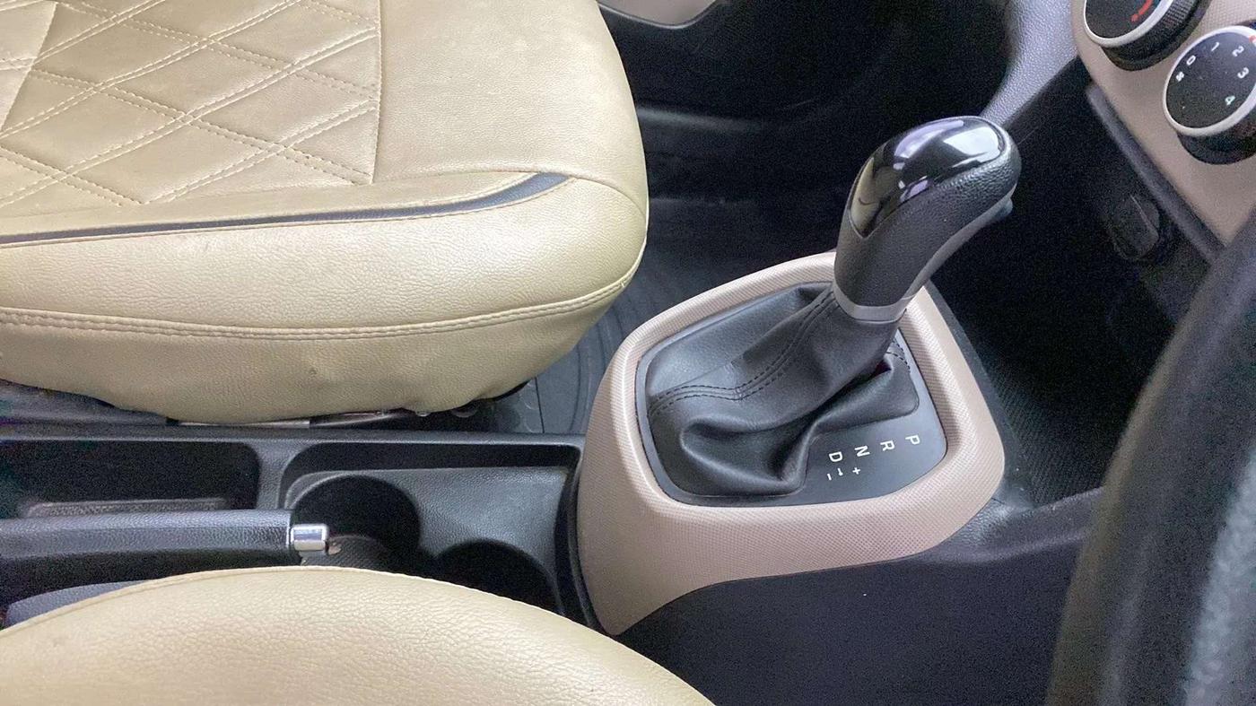2019 Hyundai Grand i10 SPORTZ AT 1.2 KAPPA VTVT, Petrol, Automatic, 85,134 km, Gear Lever