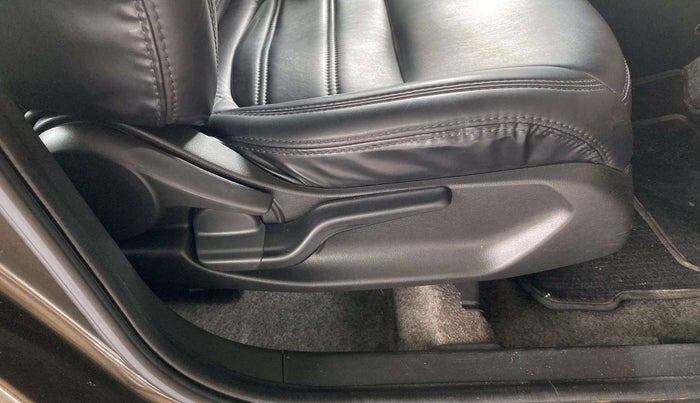 2022 Honda Amaze 1.2L I-VTEC VX, Petrol, Manual, 20,632 km, Driver Side Adjustment Panel