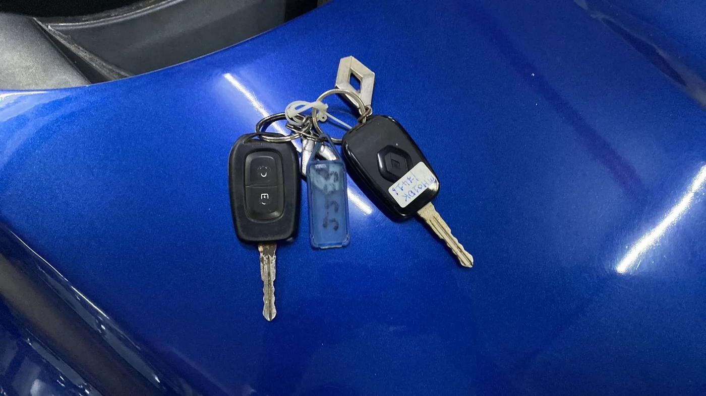 2019 Renault TRIBER RXT, Petrol, Manual, 45,687 km, Key Close Up