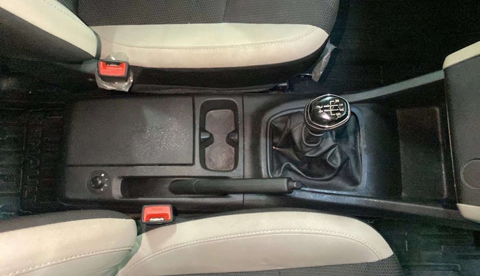 2019 Renault TRIBER RXT, Petrol, Manual, 45,687 km, Gear Lever