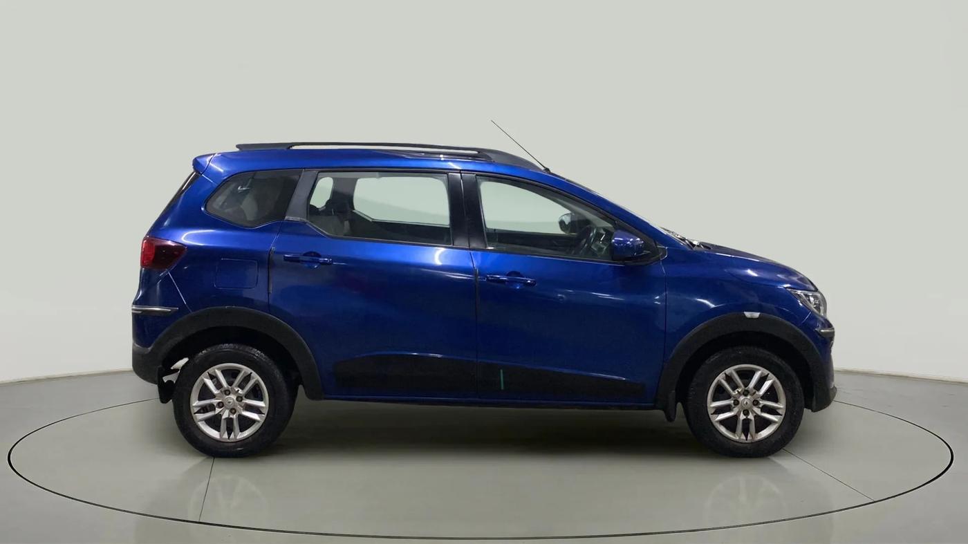 2019 Renault TRIBER RXT, Petrol, Manual, 45,687 km, Right Side View