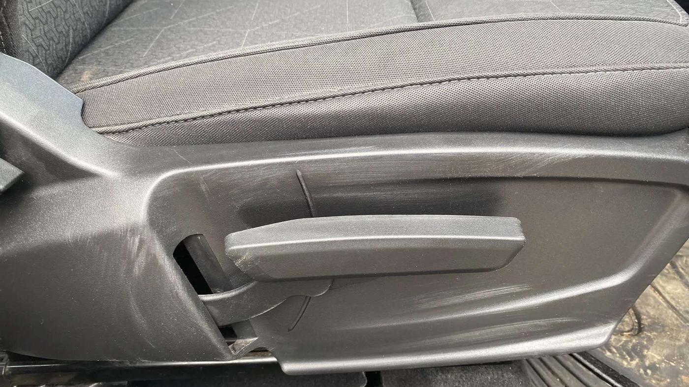 2023 Tata PUNCH CREATIVE  MT, Petrol, Manual, 3,197 km, Driver Side Adjustment Panel