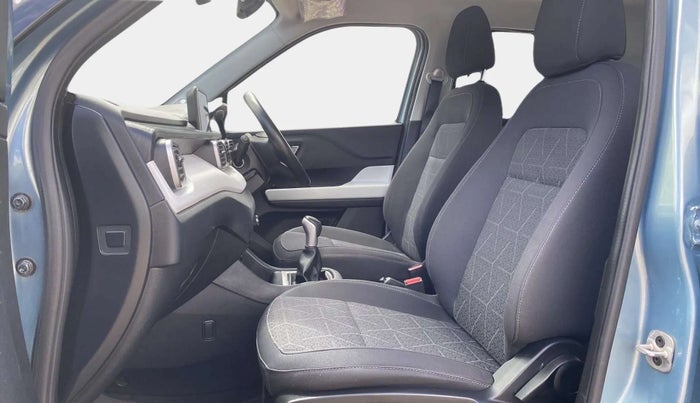 2023 Tata PUNCH CREATIVE  MT, Petrol, Manual, 3,197 km, Right Side Front Door Cabin