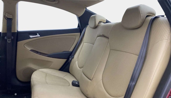 2014 Hyundai Verna FLUIDIC 1.6 VTVT SX OPT, Petrol, Manual, 37,805 km, Right Side Rear Door Cabin