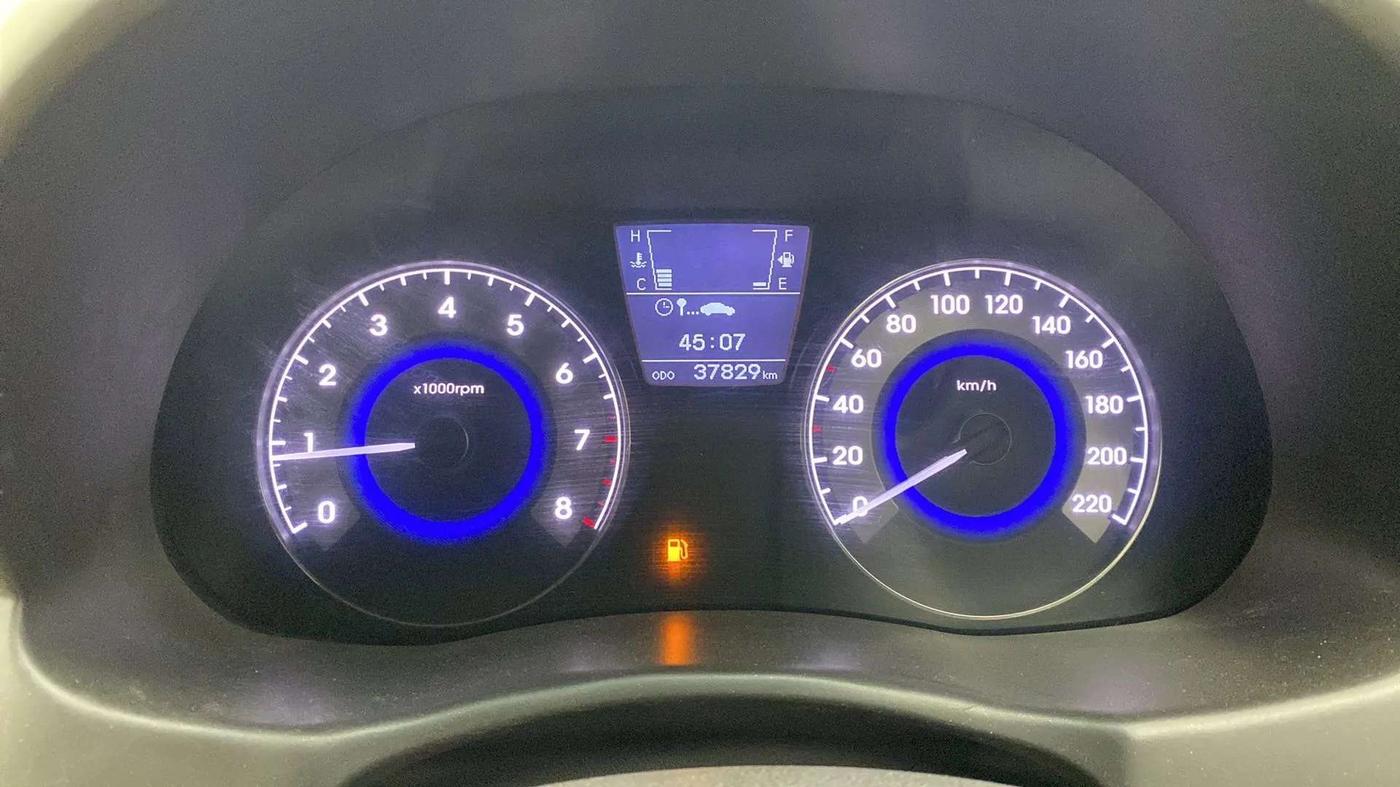 2014 Hyundai Verna FLUIDIC 1.6 VTVT SX OPT, Petrol, Manual, 37,805 km, Odometer Image