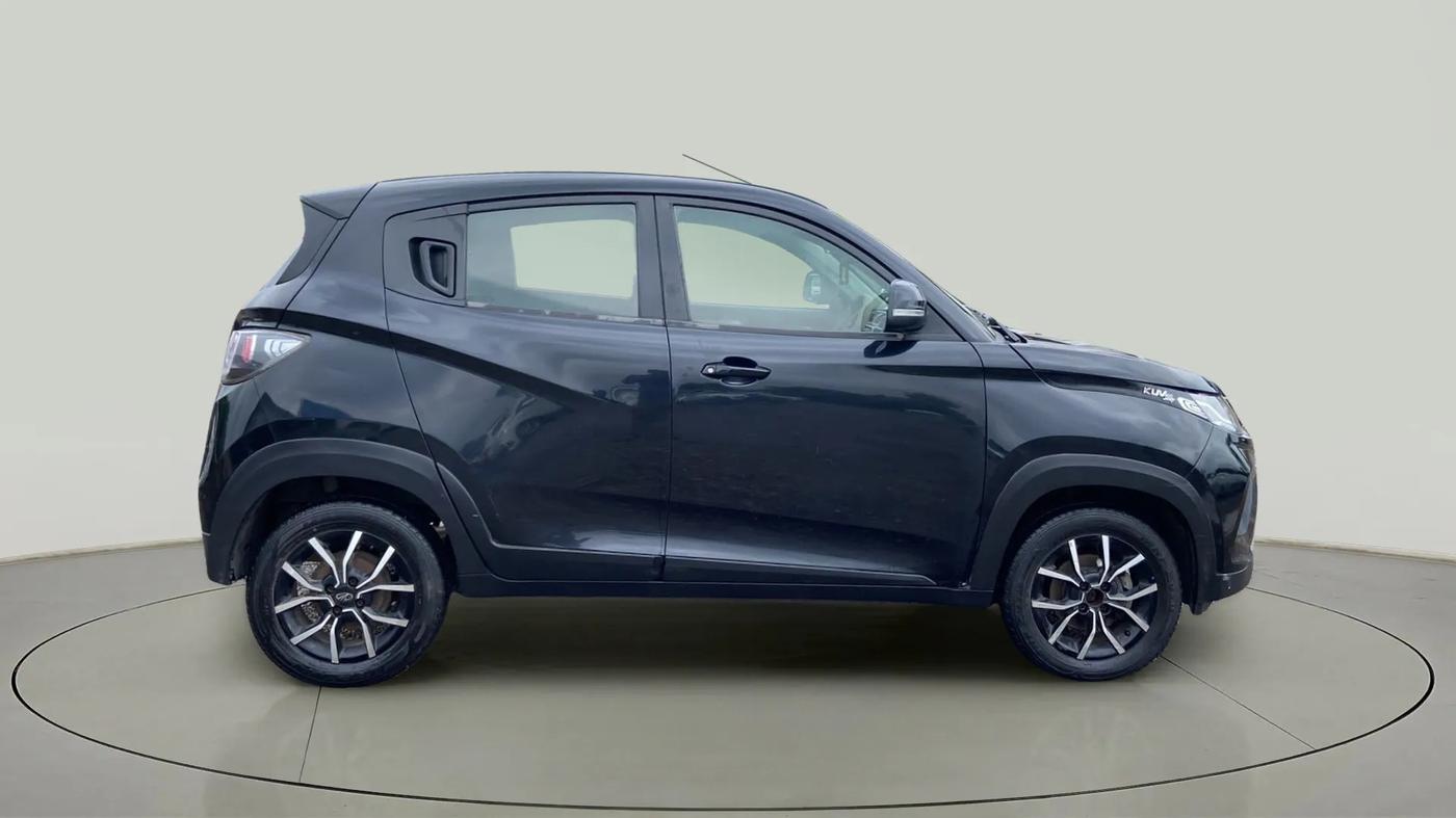 2018 Mahindra KUV 100 NXT K8 P 6 STR, Petrol, Manual, 34,523 km, Right Side View