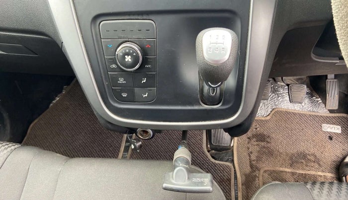 2018 Mahindra KUV 100 NXT K8 P 6 STR, Petrol, Manual, 34,523 km, Gear Lever