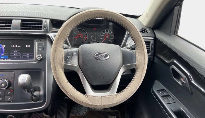 2018 Mahindra KUV 100 NXT K8 P 6 STR, Petrol, Manual, 34,523 km, Steering Wheel Close Up