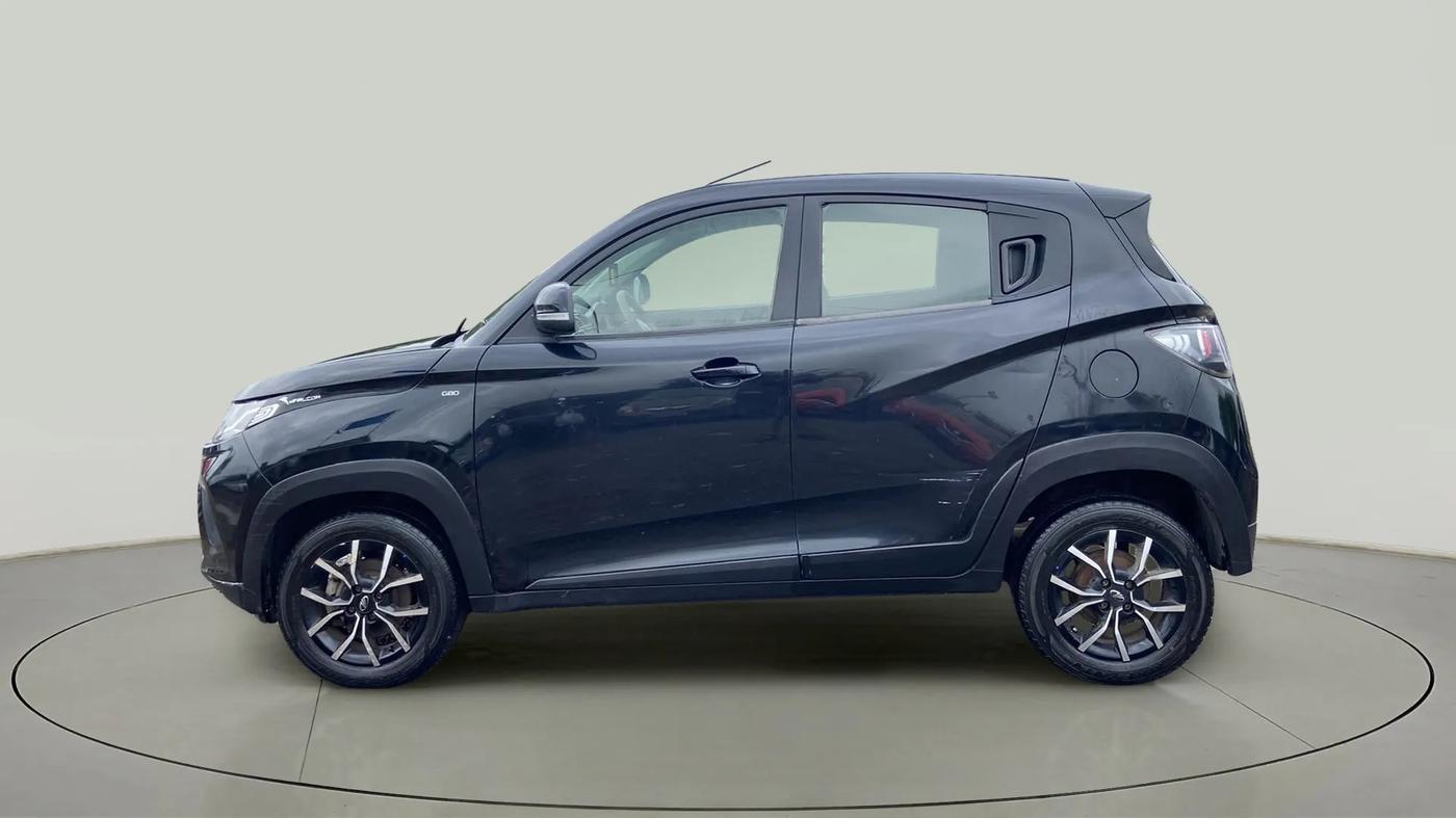 2018 Mahindra KUV 100 NXT K8 P 6 STR, Petrol, Manual, 34,523 km, Left Side