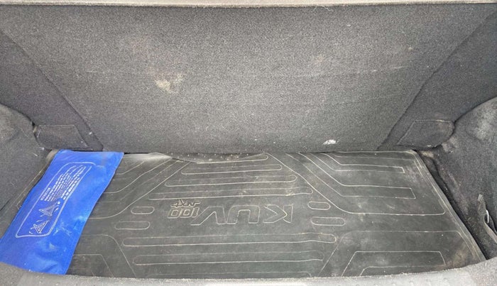 2018 Mahindra KUV 100 NXT K8 P 6 STR, Petrol, Manual, 34,523 km, Boot Inside