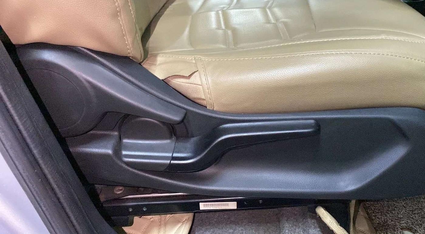 2018 Honda Amaze 1.2L I-VTEC S CVT, Petrol, Automatic, 19,643 km, Driver Side Adjustment Panel