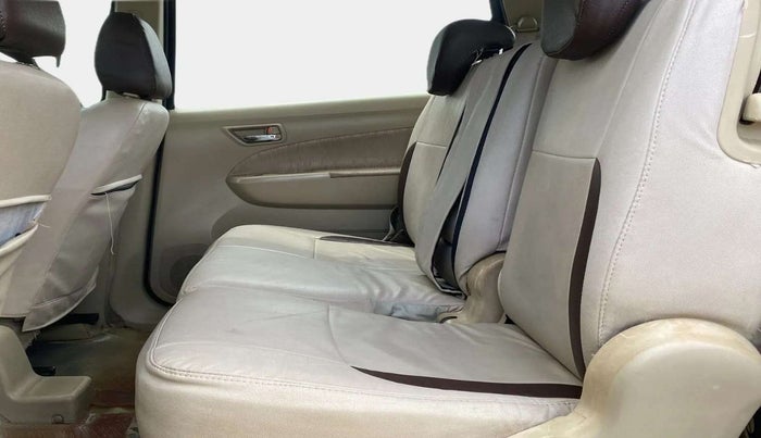 2015 Maruti Ertiga VXI CNG, CNG, Manual, 43,603 km, Right Side Rear Door Cabin