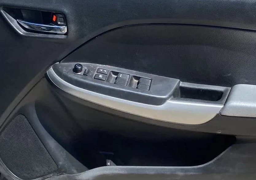 2017 Maruti Baleno ZETA PETROL 1.2, Petrol, Manual, 65,867 km, Driver Side Door Panels Control