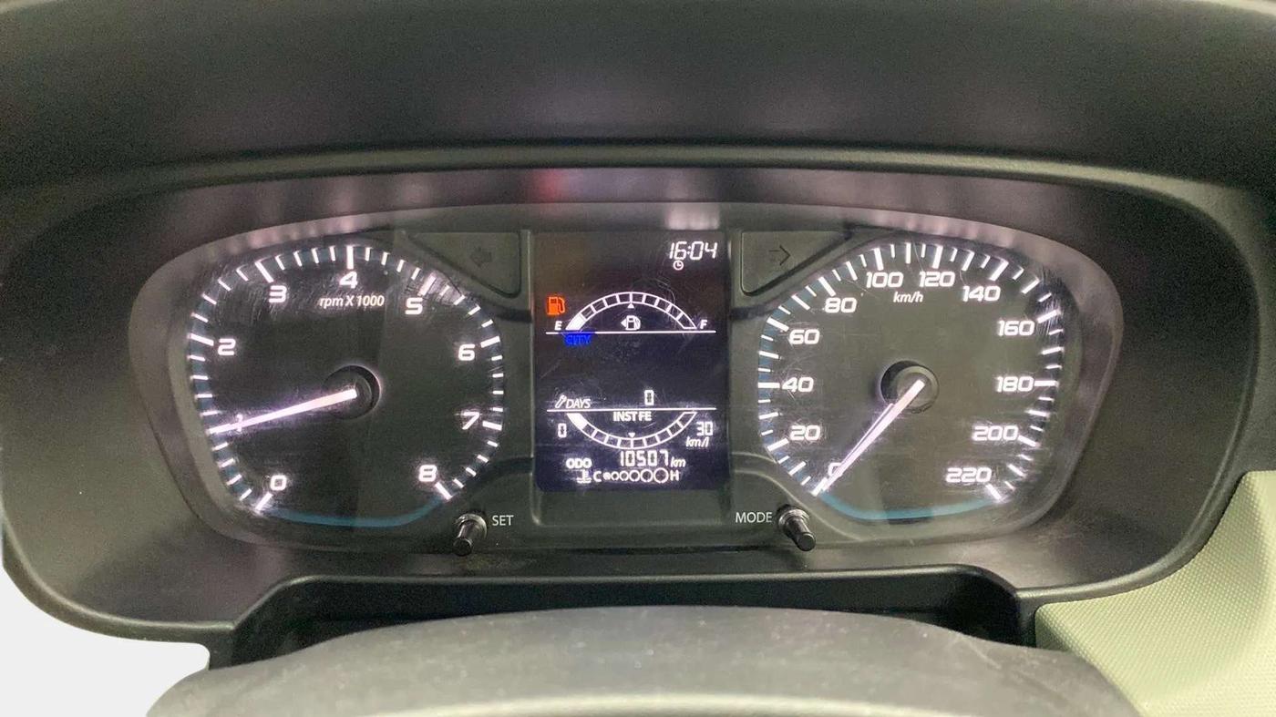 2022 Tata PUNCH ADVENTURE CAMO MT, Petrol, Manual, 10,493 km, Odometer Image