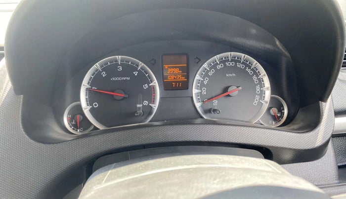 2014 Maruti Swift VDI, Diesel, Manual, 1,08,718 km, Odometer Image