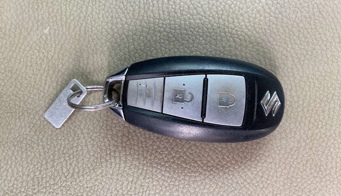 2016 Maruti Baleno ZETA PETROL 1.2, Petrol, Manual, 50,203 km, Key Close Up