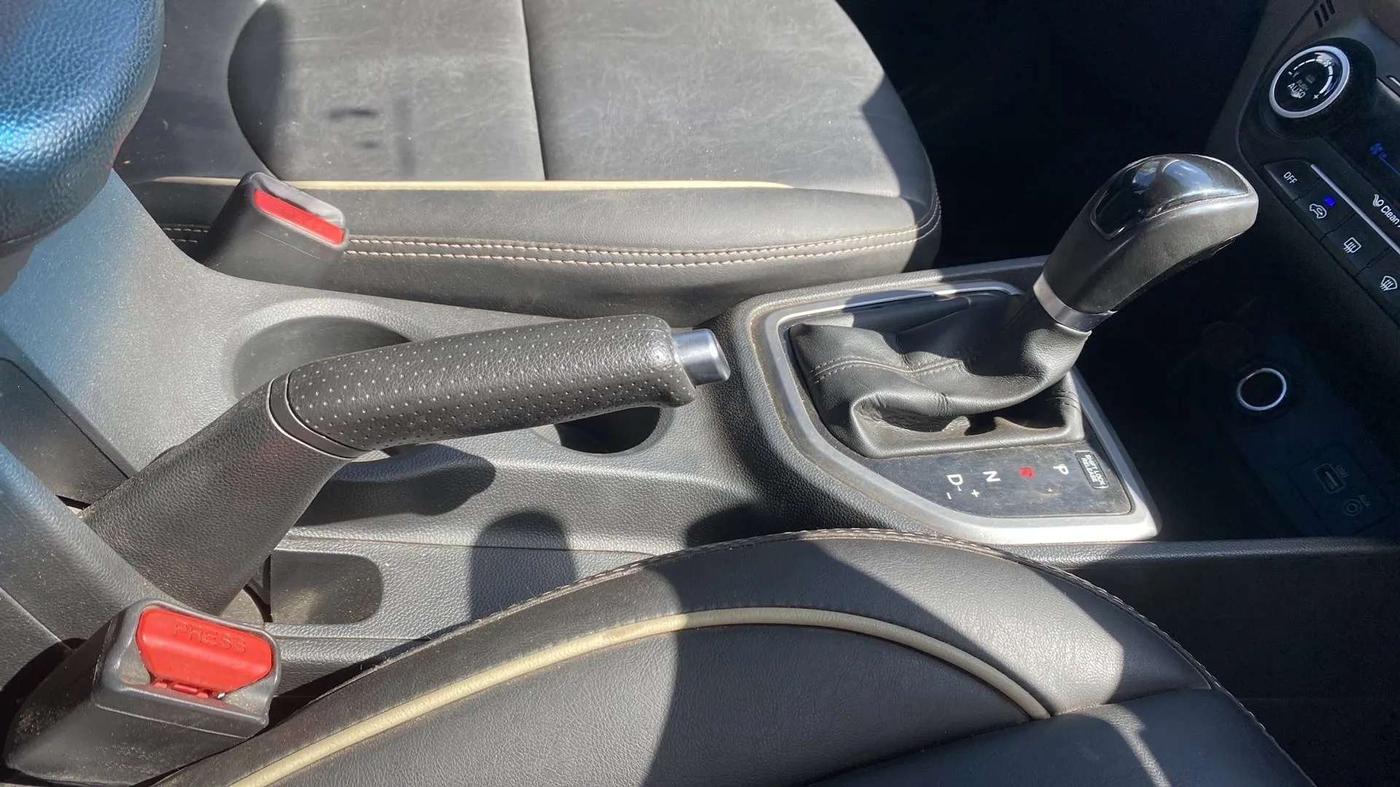 2016 Hyundai Creta SX PLUS AT 1.6 PETROL, Petrol, Automatic, 90,384 km, Gear Lever