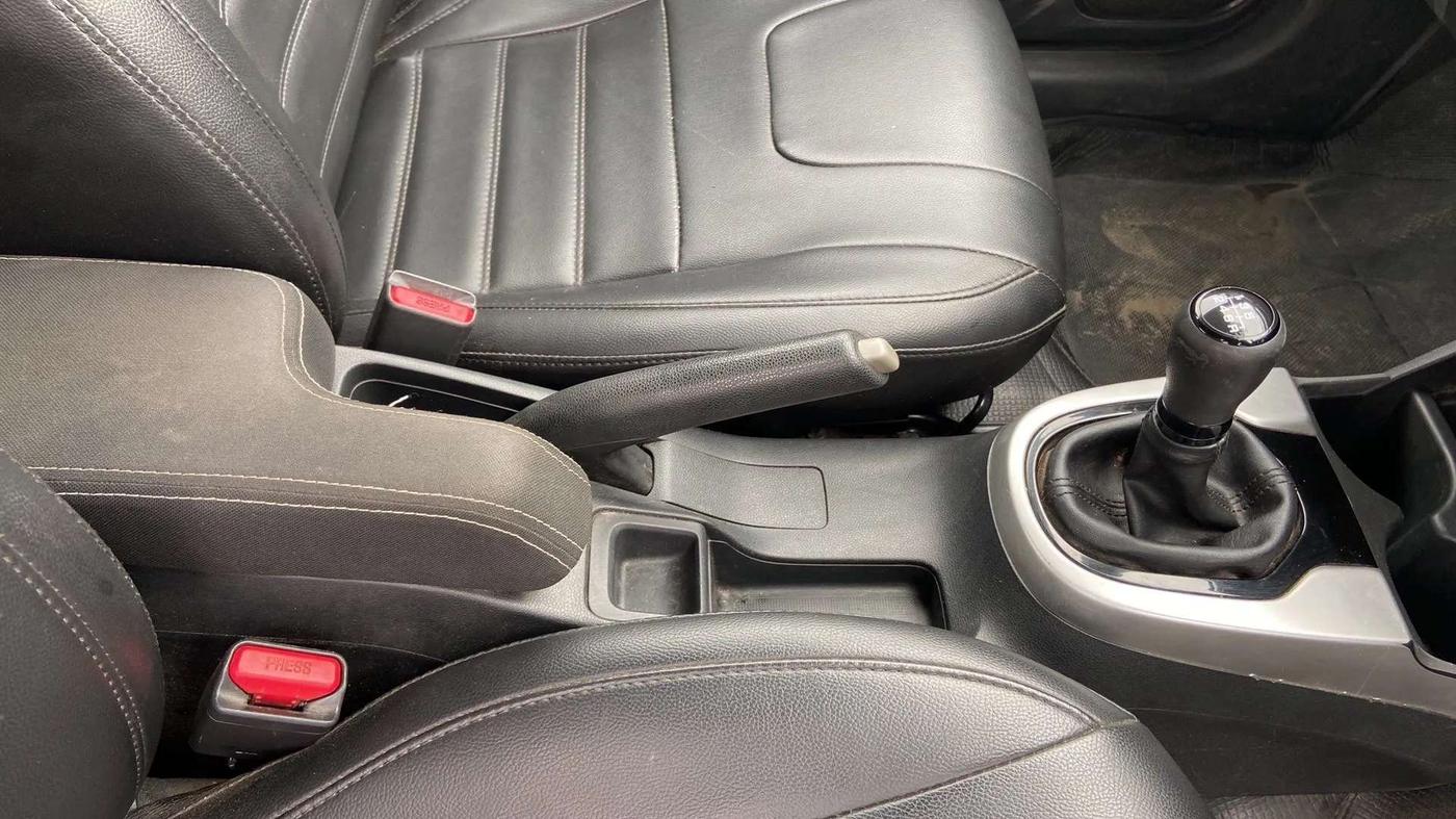 2019 Honda WR-V 1.5L I-DTEC V MT, Diesel, Manual, 71,947 km, Gear Lever