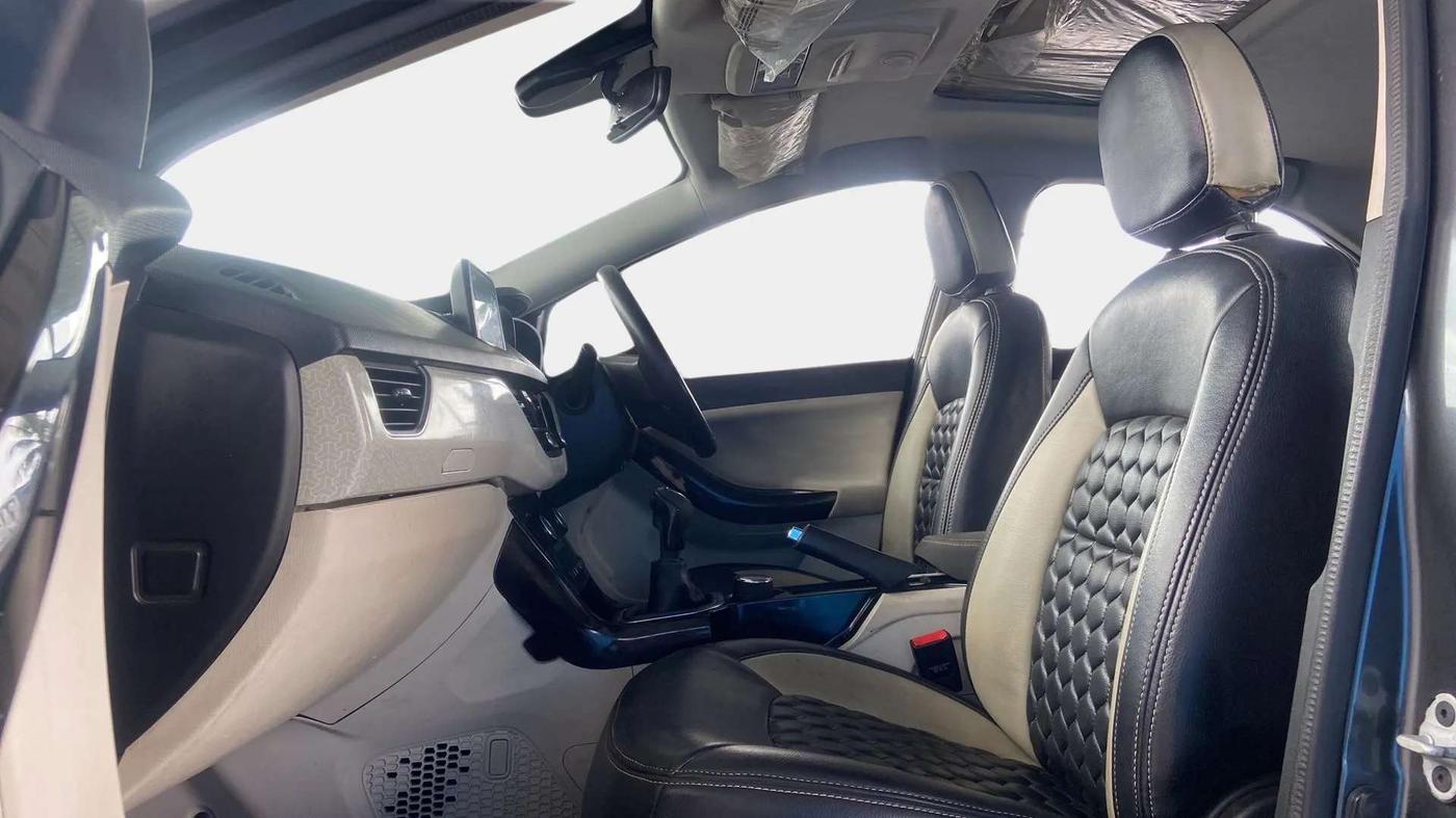 2020 Tata NEXON XZ PLUS (O) DIESEL, Diesel, Manual, 69,814 km, Right Side Front Door Cabin