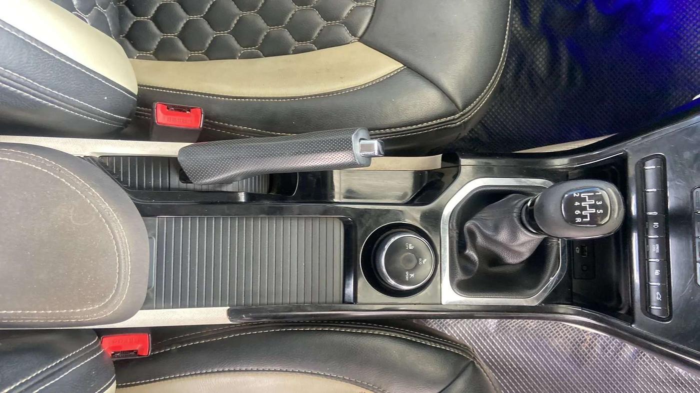 2020 Tata NEXON XZ PLUS (O) DIESEL, Diesel, Manual, 69,814 km, Gear Lever