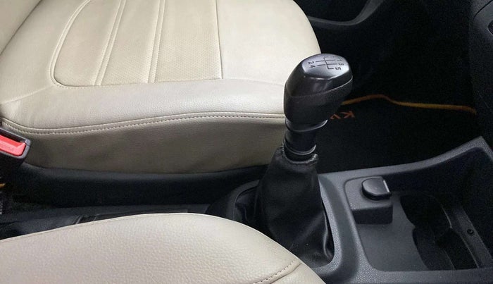 2016 Renault Kwid RXT 0.8 (O), Petrol, Manual, 47,092 km, Gear Lever