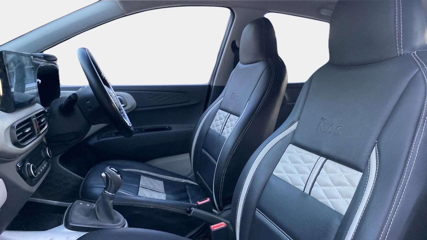 2021 Hyundai GRAND I10 NIOS SPORTZ AMT 1.2 KAPPA VTVT, Petrol, Automatic, 15,021 km, Right Side Front Door Cabin
