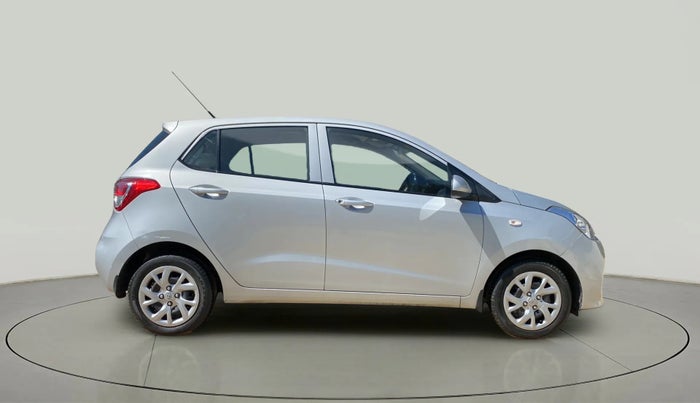 2017 Hyundai Grand i10 MAGNA 1.2 KAPPA VTVT, Petrol, Manual, 16,234 km, Right Side
