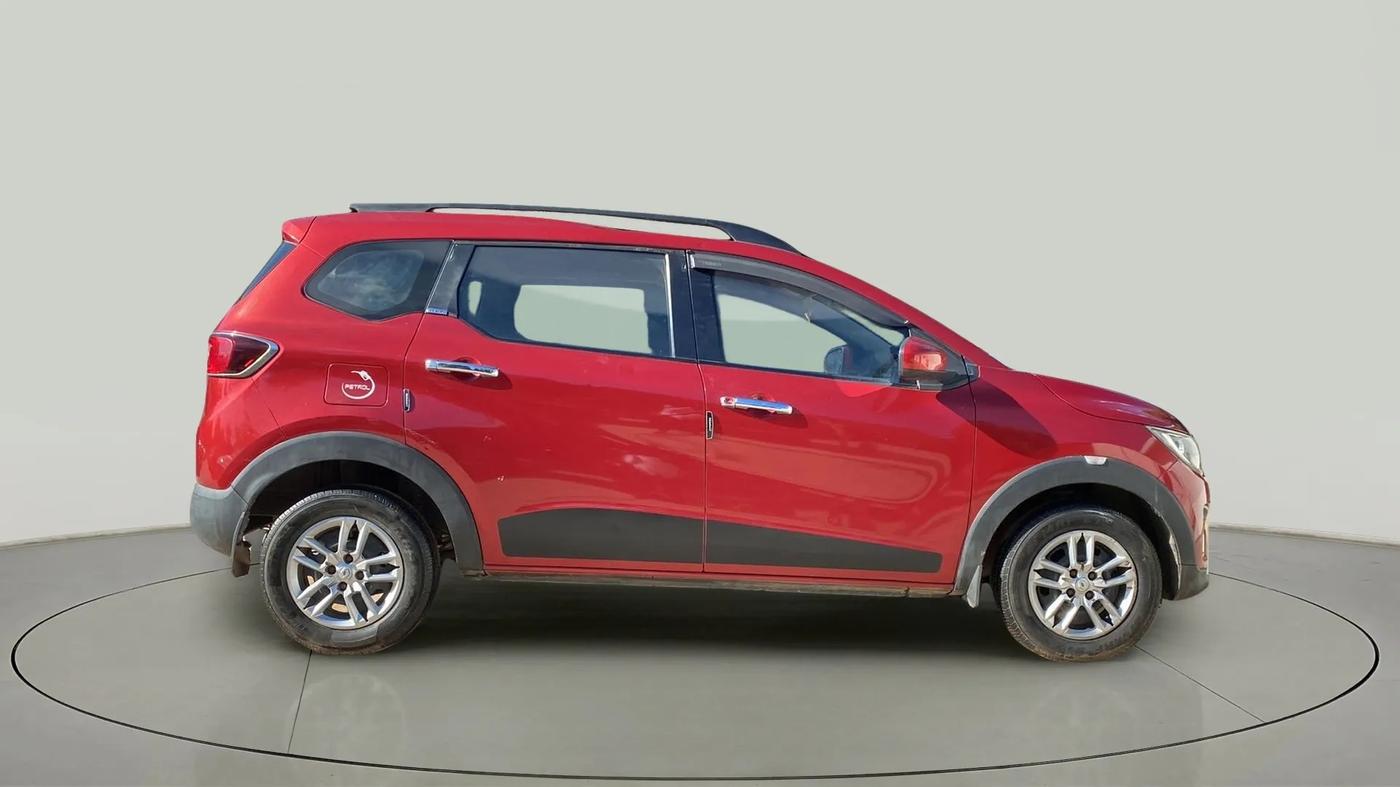 2020 Renault TRIBER RXT, Petrol, Manual, 69,932 km, Right Side