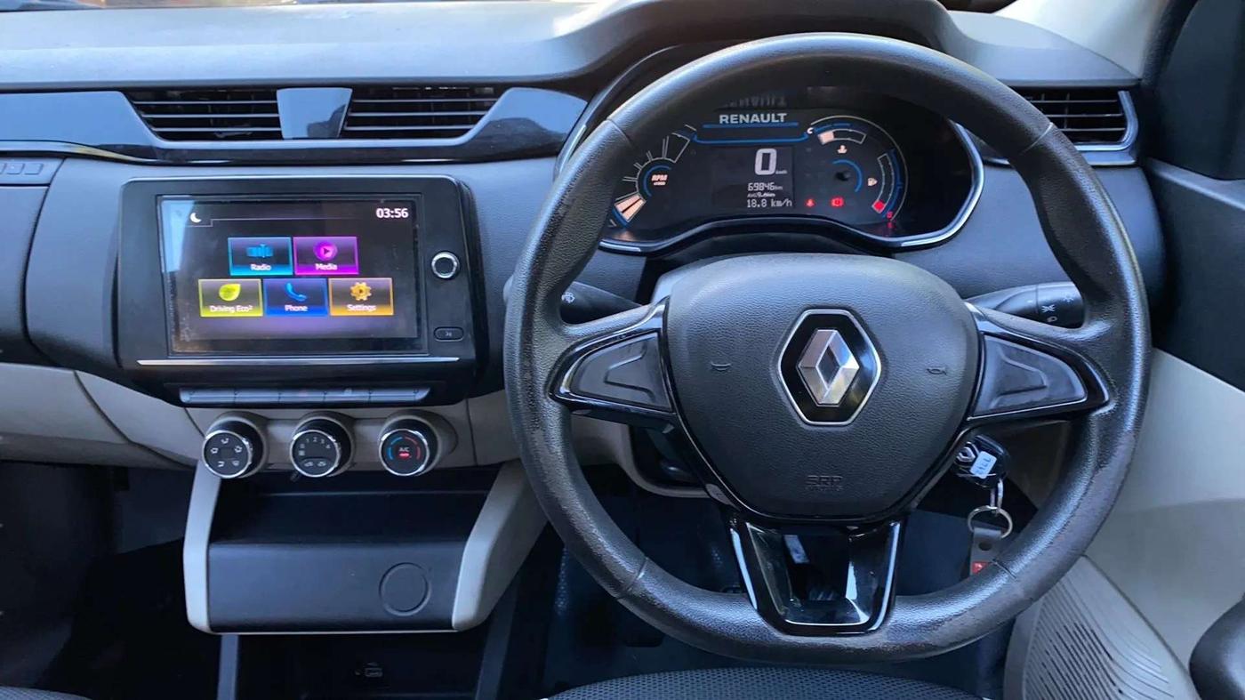 2020 Renault TRIBER RXT, Petrol, Manual, 69,932 km, Steering Wheel Close Up