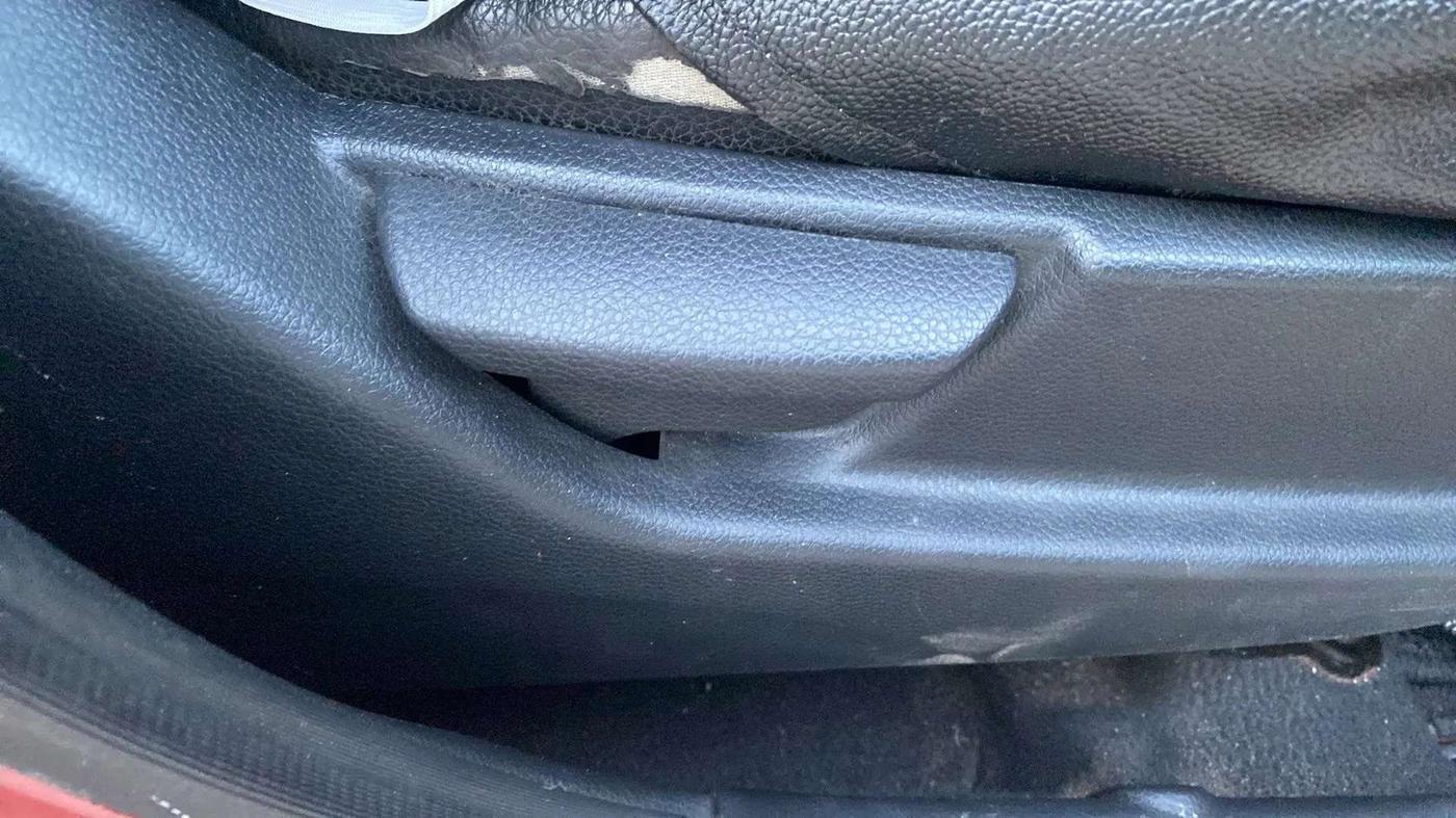 2014 Hyundai Eon ERA +, Petrol, Manual, 58,980 km, Driver Side Adjustment Panel