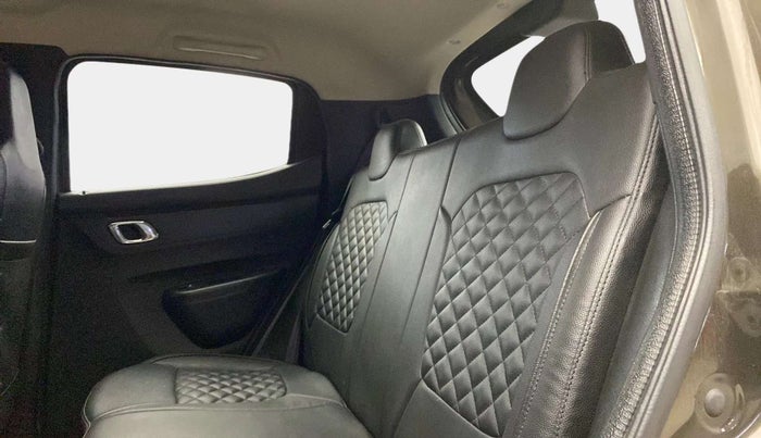 2019 Renault Kwid RXT 1.0 (O), Petrol, Manual, 13,838 km, Right Side Rear Door Cabin