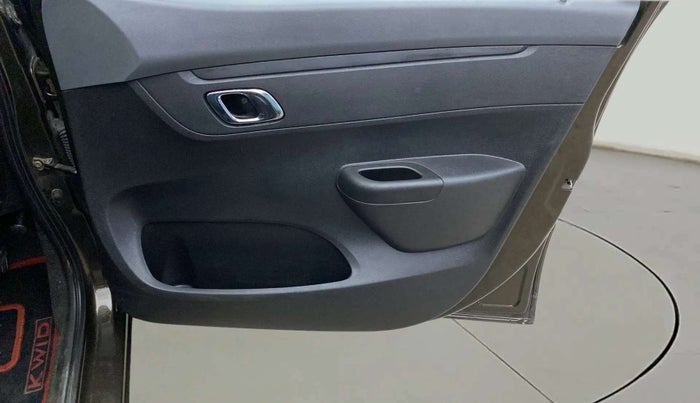 2019 Renault Kwid RXT 1.0 (O), Petrol, Manual, 13,838 km, Driver Side Door Panels Control