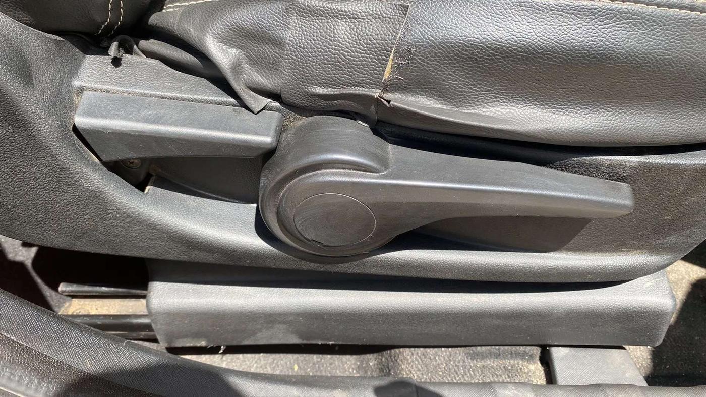 2018 Tata NEXON XZ PLUS PETROL, Petrol, Manual, 57,207 km, Driver Side Adjustment Panel
