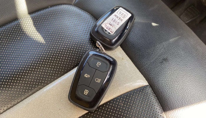 2018 Tata NEXON XZ PLUS PETROL, Petrol, Manual, 57,207 km, Key Close Up